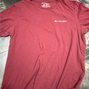 Columbia Men's Red and Blue T-Shirt